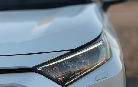 Toyota RAV4, 2020 год, 3 250 000 рублей, 13 фотография