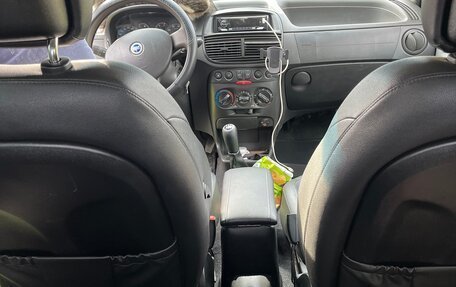 Fiat Punto III Punto Evo рестайлинг, 2003 год, 275 000 рублей, 8 фотография