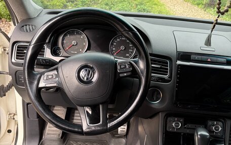 Volkswagen Touareg III, 2010 год, 3 250 000 рублей, 16 фотография