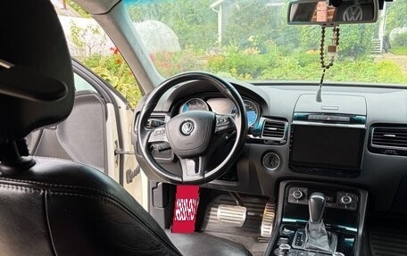 Volkswagen Touareg III, 2010 год, 3 250 000 рублей, 15 фотография
