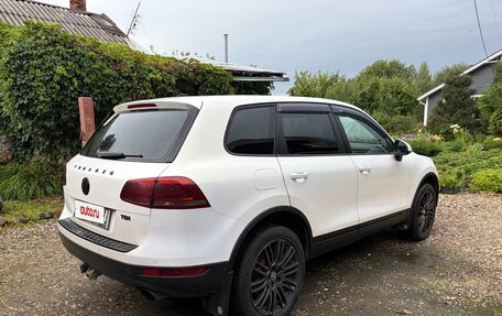 Volkswagen Touareg III, 2010 год, 3 250 000 рублей, 28 фотография