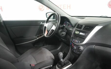 Hyundai Solaris II рестайлинг, 2012 год, 892 000 рублей, 10 фотография