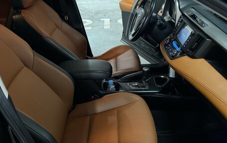 Toyota RAV4, 2017 год, 3 100 000 рублей, 11 фотография