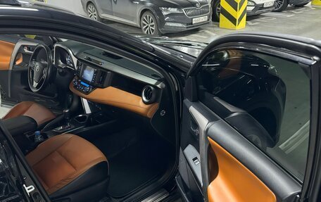 Toyota RAV4, 2017 год, 3 100 000 рублей, 10 фотография