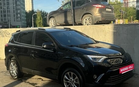 Toyota RAV4, 2017 год, 3 100 000 рублей, 27 фотография