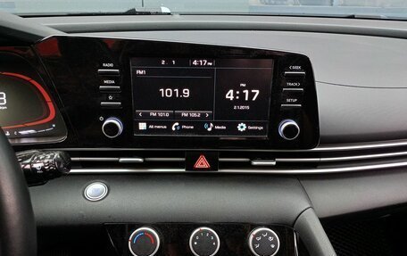 Hyundai Elantra, 2023 год, 1 870 000 рублей, 10 фотография