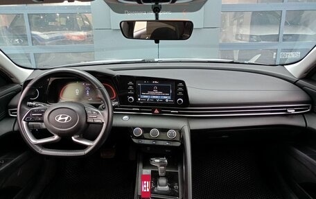 Hyundai Elantra, 2023 год, 1 870 000 рублей, 8 фотография