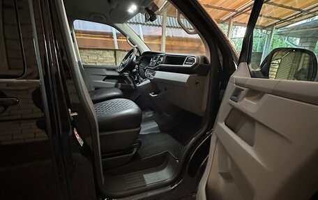 Volkswagen Caravelle T6 рестайлинг, 2020 год, 6 100 000 рублей, 19 фотография