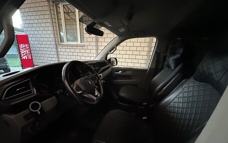 Volkswagen Caravelle T6 рестайлинг, 2020 год, 6 100 000 рублей, 23 фотография
