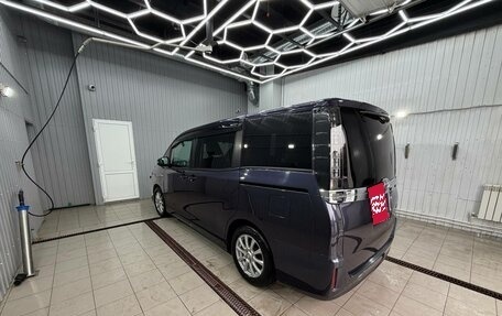 Toyota Voxy III, 2016 год, 1 790 000 рублей, 6 фотография