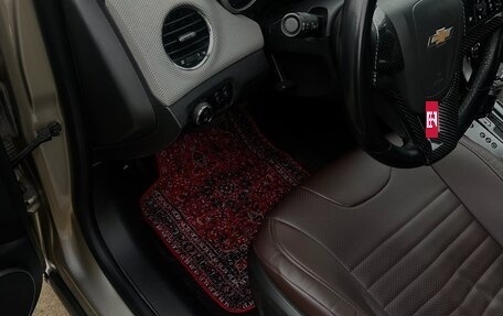 Chevrolet Cruze II, 2011 год, 700 000 рублей, 5 фотография
