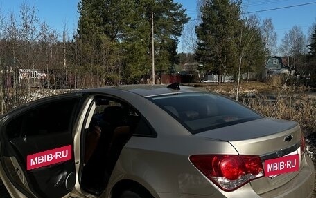 Chevrolet Cruze II, 2011 год, 700 000 рублей, 4 фотография