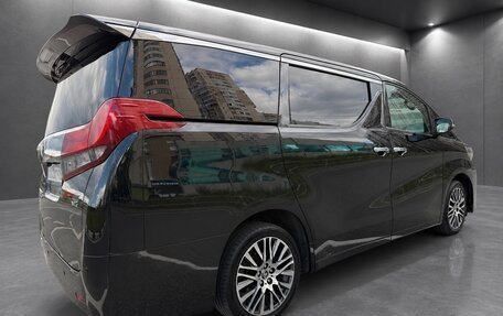 Toyota Alphard III, 2017 год, 3 350 000 рублей, 2 фотография