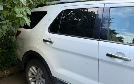 Ford Explorer VI, 2011 год, 1 220 000 рублей, 3 фотография