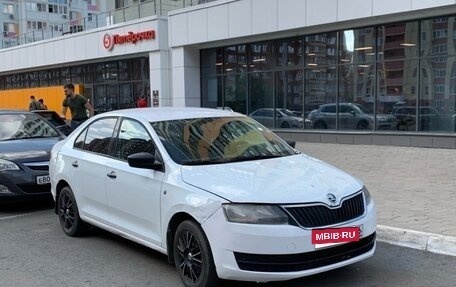 Skoda Rapid I, 2015 год, 650 000 рублей, 3 фотография