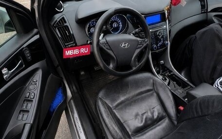 Hyundai Sonata VI, 2010 год, 750 000 рублей, 9 фотография