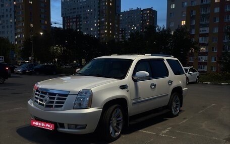 Cadillac Escalade III, 2008 год, 1 950 000 рублей, 2 фотография