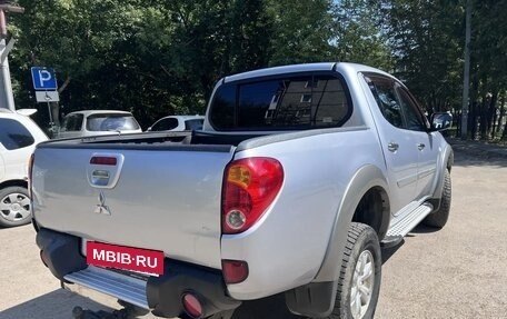 Mitsubishi L200 IV рестайлинг, 2011 год, 1 050 000 рублей, 2 фотография
