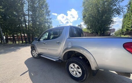 Mitsubishi L200 IV рестайлинг, 2011 год, 1 050 000 рублей, 8 фотография