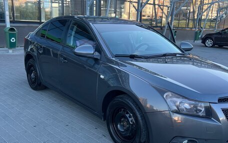 Chevrolet Cruze II, 2011 год, 725 000 рублей, 2 фотография