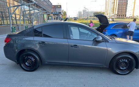 Chevrolet Cruze II, 2011 год, 725 000 рублей, 3 фотография