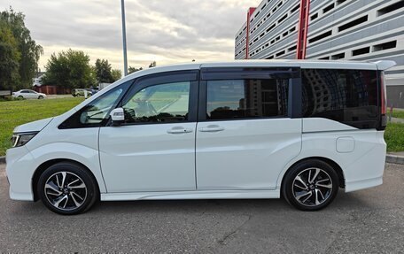 Honda Stepwgn IV, 2021 год, 2 850 000 рублей, 4 фотография