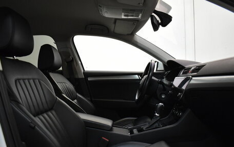 Skoda Superb III рестайлинг, 2018 год, 2 100 000 рублей, 13 фотография
