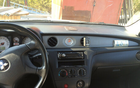 Mitsubishi Outlander III рестайлинг 3, 2007 год, 440 000 рублей, 2 фотография