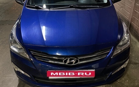 Hyundai Solaris II рестайлинг, 2015 год, 1 000 000 рублей, 4 фотография