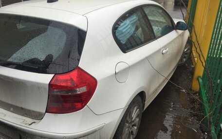 BMW 1 серия, 2008 год, 200 000 рублей, 6 фотография