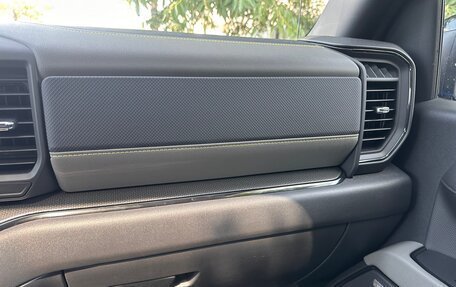 Chevrolet Silverado, 2025 год, 7 500 000 рублей, 31 фотография