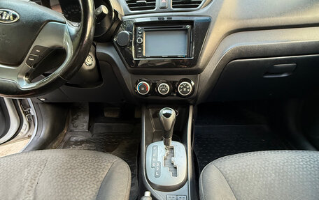 KIA Rio III рестайлинг, 2015 год, 625 000 рублей, 30 фотография
