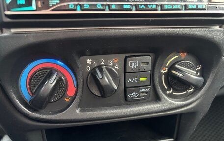 Nissan Almera, 2004 год, 350 000 рублей, 21 фотография