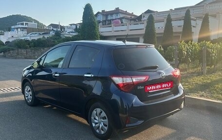 Toyota Vitz, 2018 год, 855 000 рублей, 3 фотография