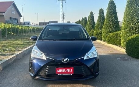 Toyota Vitz, 2018 год, 855 000 рублей, 2 фотография