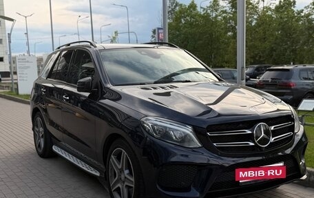 Mercedes-Benz GLE, 2015 год, 3 990 000 рублей, 2 фотография