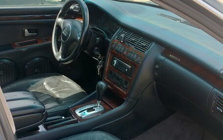 Audi A8, 1998 год, 510 000 рублей, 11 фотография