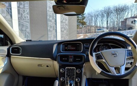 Volvo V40 II рестайлинг, 2016 год, 1 000 000 рублей, 6 фотография