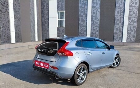 Volvo V40 II рестайлинг, 2016 год, 1 000 000 рублей, 3 фотография