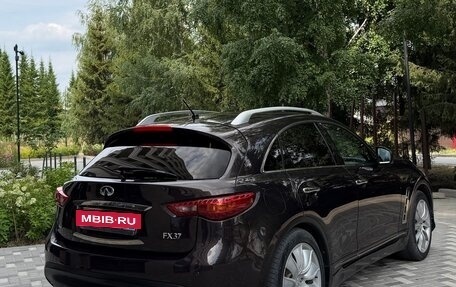 Infiniti FX II, 2012 год, 2 100 000 рублей, 2 фотография