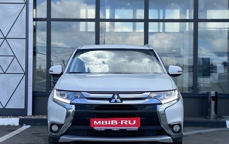 Mitsubishi Outlander III рестайлинг 3, 2017 год, 1 439 000 рублей, 2 фотография