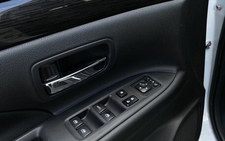 Mitsubishi Outlander III рестайлинг 3, 2017 год, 1 439 000 рублей, 20 фотография