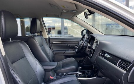 Mitsubishi Outlander III рестайлинг 3, 2017 год, 1 439 000 рублей, 23 фотография