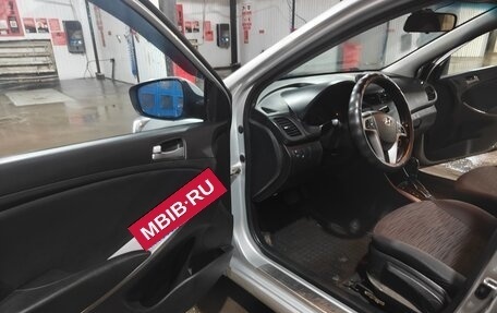 Hyundai Solaris II рестайлинг, 2015 год, 850 000 рублей, 6 фотография