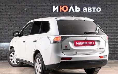 Mitsubishi Outlander III рестайлинг 3, 2014 год, 1 200 000 рублей, 6 фотография