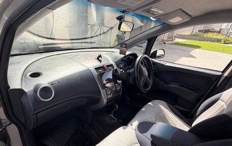 Mitsubishi Colt VI рестайлинг, 2003 год, 315 000 рублей, 18 фотография