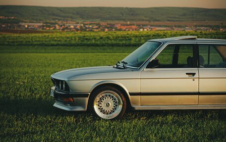 BMW 5 серия, 1985 год, 520 000 рублей, 17 фотография