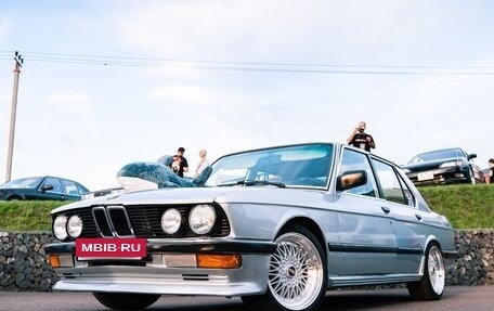 BMW 5 серия, 1985 год, 520 000 рублей, 15 фотография
