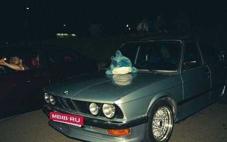 BMW 5 серия, 1985 год, 520 000 рублей, 14 фотография
