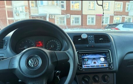 Volkswagen Polo VI (EU Market), 2011 год, 750 000 рублей, 5 фотография